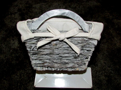 BASKET gray/white wash w/white cloth lining, 2 handles (sew rm) Cover