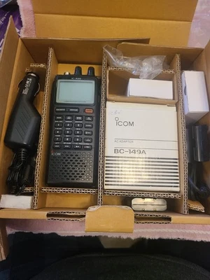 ICOM IC-R20 Handheld Communications Receiver with software - Image 1 of 4