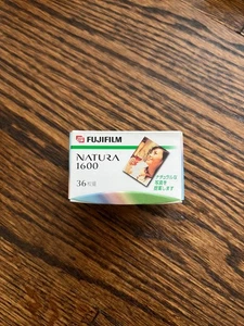 Fujifilm Natura 1600 36exp Film 2007 abgelaufen 1 Rolle 35mm - Bild 1 von 6