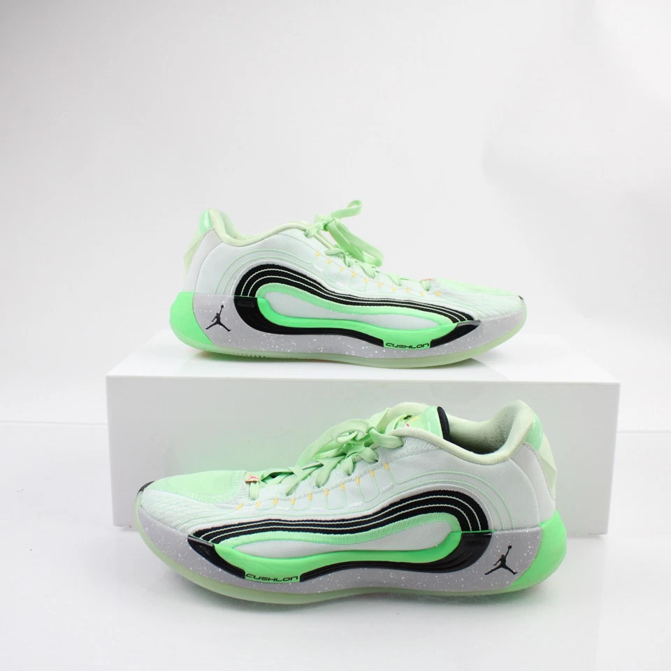 Air Jordan Basketball Shoe Men's Green Used - Image 1 of 1