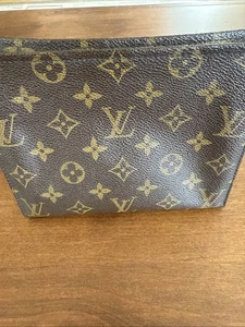 Louis Vuitton Small Zipper Bag Poche Toilette - Picture 1 of 17