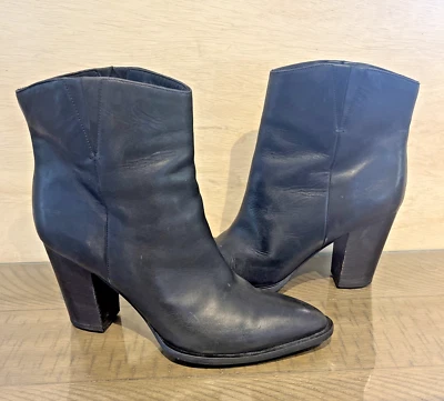 Bota de Couro VINCE Salto Preto Feito na Itália Feminina Tamanho 9.5 Outono Inverno - Imagem 1 de 4