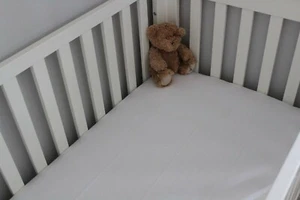 Cot Bed 100% Cotton Fitted/Flat Sheets - 2 Pack - Picture 1 of 5