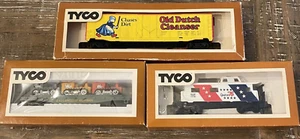 LOT 3 Vintage Tyco HO Scale Train Box Car 365 G, Flat 351 A, & Caboose 327-35 - Picture 1 of 22