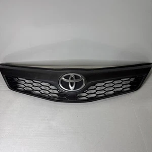 2014 Toyota Camry SE, Upper Grille With Emblem, 2012-2014, Black OEM - Picture 1 of 13