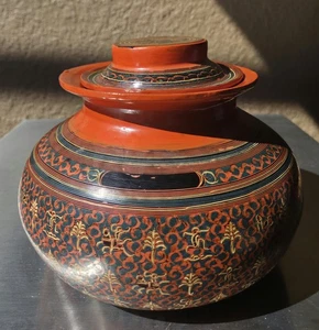 Burmese lacquerware Wood vessel "Ok-Kwet" Intricate Design Peacock Vtg 7.5" Tall - Picture 1 of 24