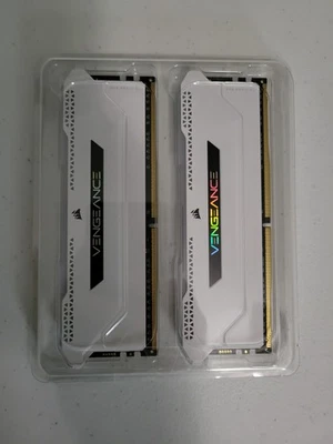 Corsair Vengeance RGB Pro 16GB (2x8GB) DDR4 3200MHz CL16 White Desktop RAM White - Image 1 of 2