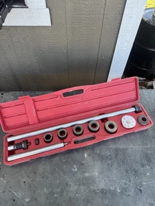 Herramienta de rodamiento de árbol de levas universal Mac Tools CBT18A hecha en EE. UU. - Imagen 1 de 7