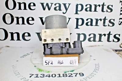 476604RB1C Nissan Maxima 2016-2018 ABS Pump Control OEM Module 5F2 697 Foto 1 de 4