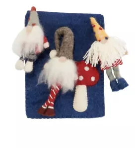NUEVO CON ETIQUETAS Mud Pie Gnomo Finger Puppets | 3 Títeres y Bolsa 🍄 - Imagen 1 de 3
