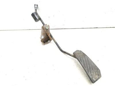 Mazda B series B2200 Diesel UF 2.2D 48kW 1989 Pedal Accelerator Pedal  - Image 1 of 4