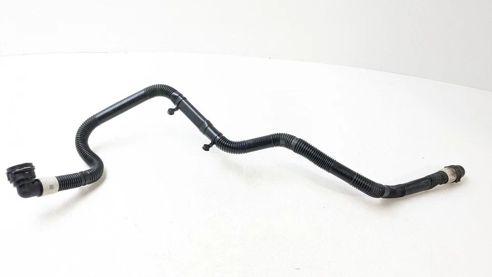 TESLA MODEL 3 WATER COOLANT HOSE PIPE 107758600C 2019 - Image 1 of 4