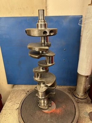 Cigüeñal Chevrolet 327 pequeño diario acero STD. Varillas y red eléctrica Foto 1 de 4