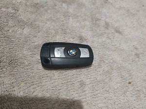 GENUINE BMW 1 2 3 4 SERIES REMOTE CONTROL 3 BUTTON SMART KEY - Picture 1 of 6