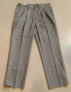 NWT HAGGAR Wrinkle Free pleated pants Size 38x32 - Bild 1 von 4