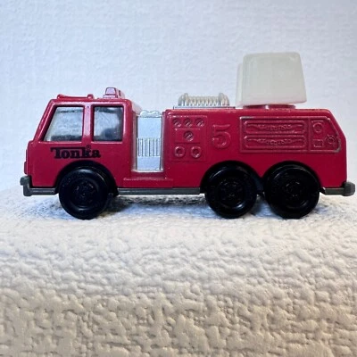 1992 Tonka Red Fire Truck - Diecast - Toy Vehicle - MISSING LADDER - Image 1 of 4