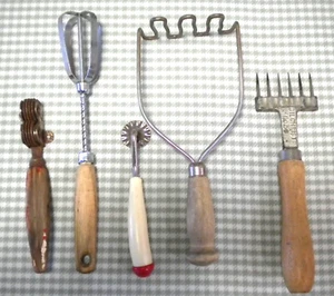 VINTAGE Midcentury LOT OF Kitchen Tools, UTENSILS, GADGETS Unique 5pcs READ - Picture 1 of 13