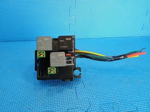 05-07 Chevy Silverado Cooling Fan Fuse Relay Box Sierra Tahoe Yukon Suburban GMC - Picture 1 of 7