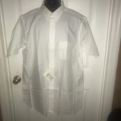 Roundtree & Yorke Dillard’s Wrinkle Resistant Mens Half Sleeve Dress Shirt 161/2 - Image 1 of 4
