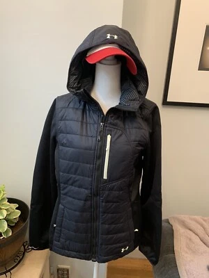 Abrigo parka mujer con capucha negro Under Amour talla mediana Foto 1 de 2