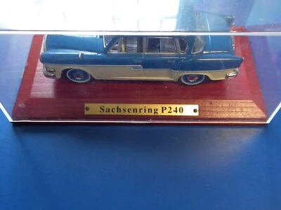 DDR Auto Oldtimer Sachsenring P240 wunderschönes Modell innen alles neuwertig - Bild 1 von 4