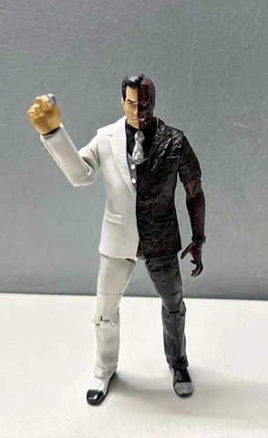 DC Direct Batman Arkham City - Two-Face Harvey Dent 7” Figure Fast Shipping !!! Cover