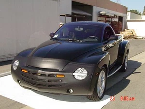 Colgan Front End Mask Bra 2pc. Fits Chevy SSR W/O TAG, With Fogs 2003-2006 - Picture 1 of 1