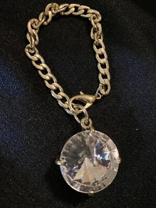 Gorgeous Chain Link Goldtone charm-style bracelet with Large Hanging 1” Jewel - Picture 1 of 4