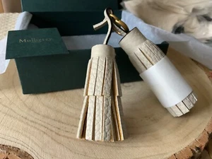 MULBERRY 🌸 Iris Tassel bag charm RRP £150 Keyring Leather - Picture 1 of 11