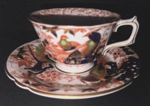 Royal Crown Derby Olde Avesbury Bone China Vintage Free Shipping - Picture 1 of 8