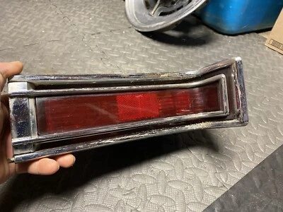 Conjunto de luz trasera del lado del conductor Buick Electra 225 LH 1963 5953975 Foto 1 de 4