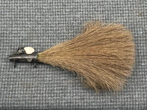 B34 Vintage Bavarian / German Oktoberfest Gamsbart Hat Pin - Hair & Oak Leaves - Picture 1 of 9