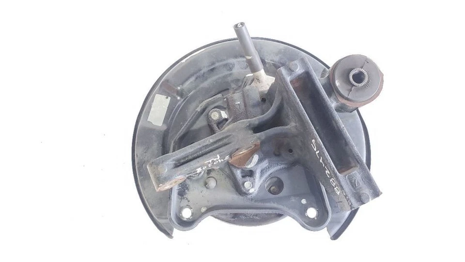 Toyota Celica 1998 1999 OEM trozo de nudillo trasero izquierdo  Foto 1 de 4