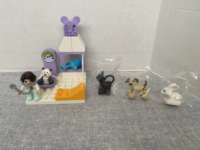 Lego Duplo Vet Animal Doctor Office Cat Dog Rabbit Bear Lot Set NEW - Image 1 of 4