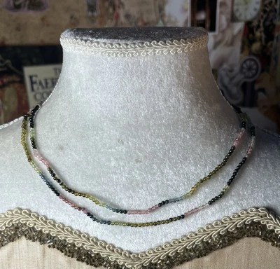 Dos collares de turmalina con cuentas multicolores con cierre de 14 quilates V763 Foto 1 de 4