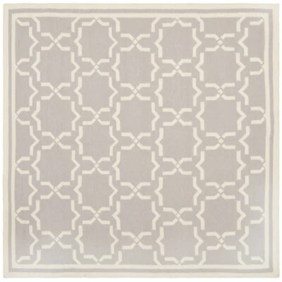 SAFAVIEH Dhurries DHU545G Handwoven Grey / Ivory Rug - Image 1 of 4