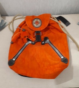 mochila kipling cuadrada