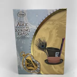 JUEGO DE ACCESORIOS DE ESCRITORIO Disney Alicia a través del espejo auténtico tienda Disney - Imagen 1 de 4