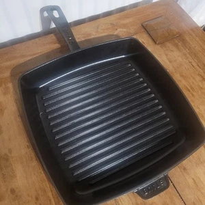 Staub cast iron grill pan 26CM 10" Black Enameled Cast Iron France - Picture 1 of 24