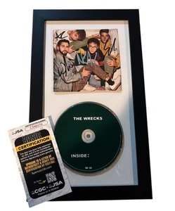 THE WRECKS INSIDE EP Band DISPLAY FIRMATO INCORNICIATO CD JSA COA speciale - Foto 1 di 1