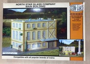 HO Scale ConCor Model Kit - North Star Glass Company Main Building - Picture 1 of 5