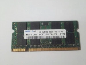 Mémoire Pc Portable 1Go RAM DDR2 SODIMM SAMSUNG PC2 5300S M470T2953EZ3-CE6 - Imagen 1 de 1