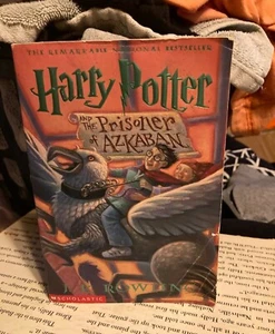 Harry Potter and the Prisoner of Azkaban First Scholastic Edition  - Picture 1 of 1