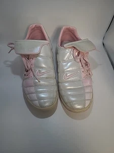 Rare Nike Total 90 Pink And White Women's Clears Size 4.5 - Picture 1 of 9