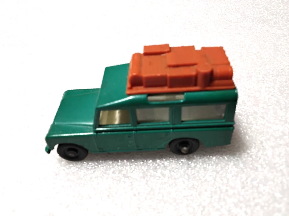 Vintage Lesney Matchbox Series No.12 Land Rover Safari Green White Interior - Image 1 of 4