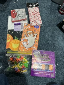 Vintage Halloween Party Supplies Napkins Tablecloth, bags IT Spider Rings RARE! - Picture 1 of 1