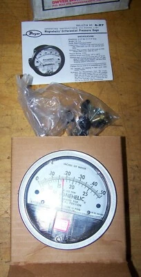 Dwyer 2000.0 AV Magnehelic Pressure Gauge - Image 1 of 4