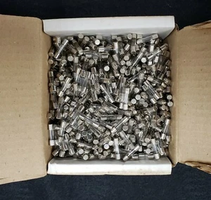 (100 pcs) Littelfuse Mini Fuses, 250V, 8 Amp, FAST ACTING 5 x 20 mm, NOB 217008 - Picture 1 of 2