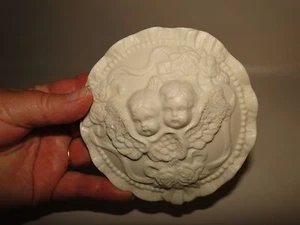 Covered Trinket Box Chrub Angel Faces - Picture 1 of 7