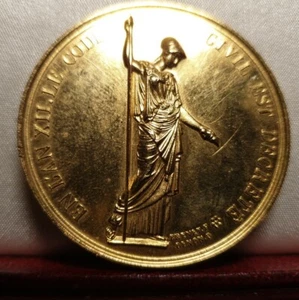 NAPOLEON JUSTICE LAW THE CIVIL CODE FRENCH BRONZE gilt ART MEDAL - Picture 1 of 2